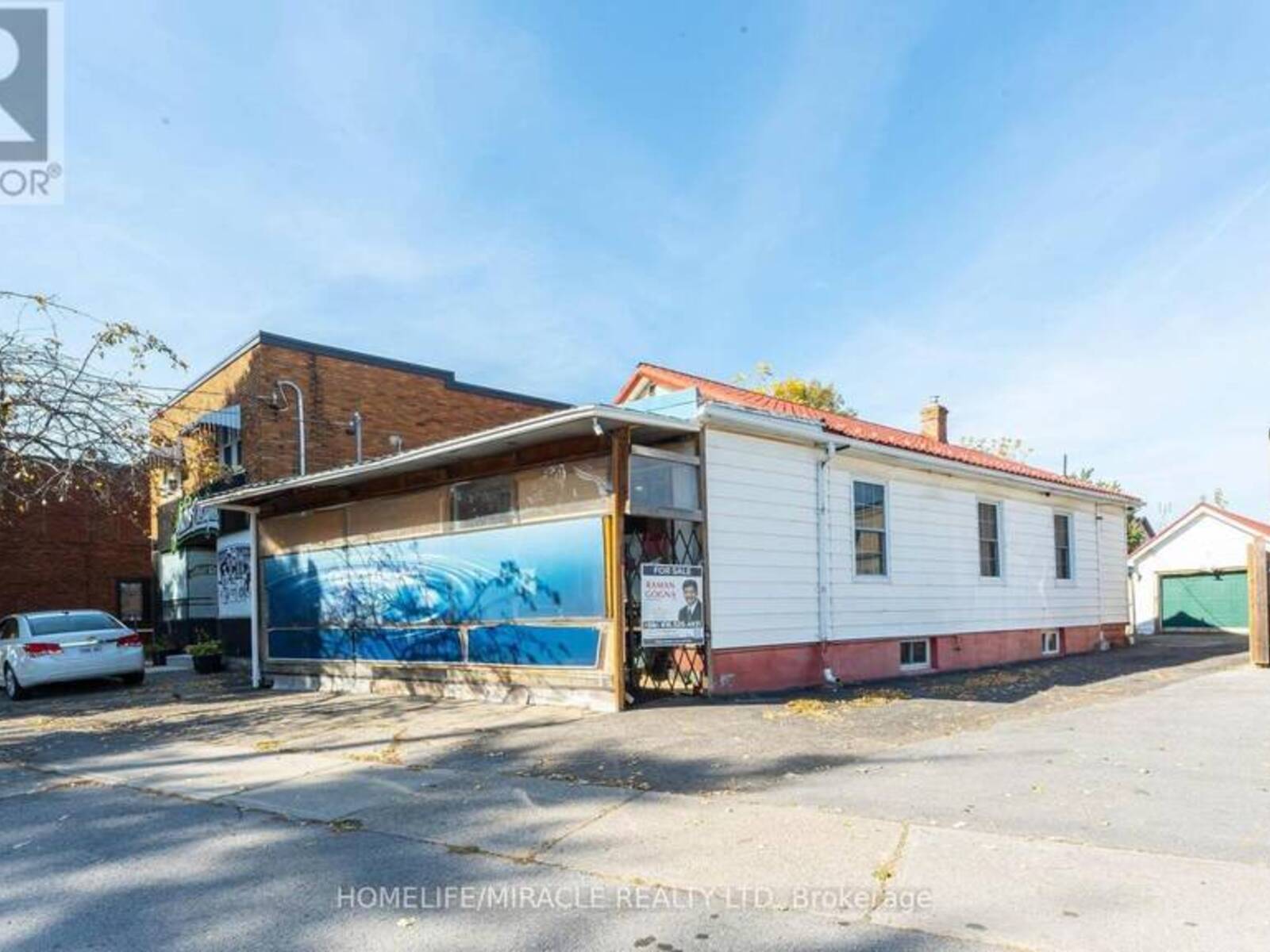 49 FACER STREET, St. Catharines, Ontario L2M 5H7