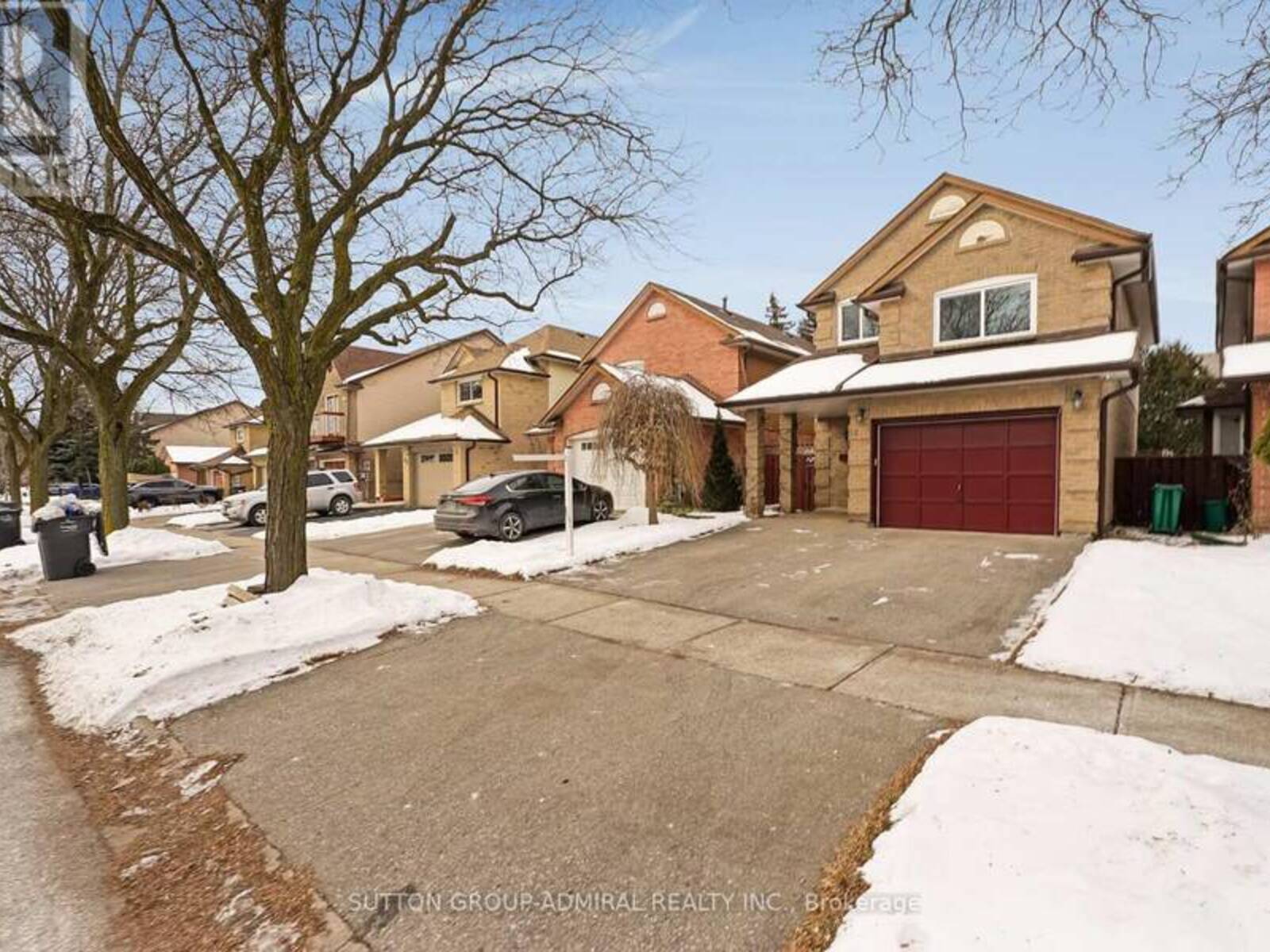 52 GARDEN AVENUE, Brampton, Ontario L6X 1M6