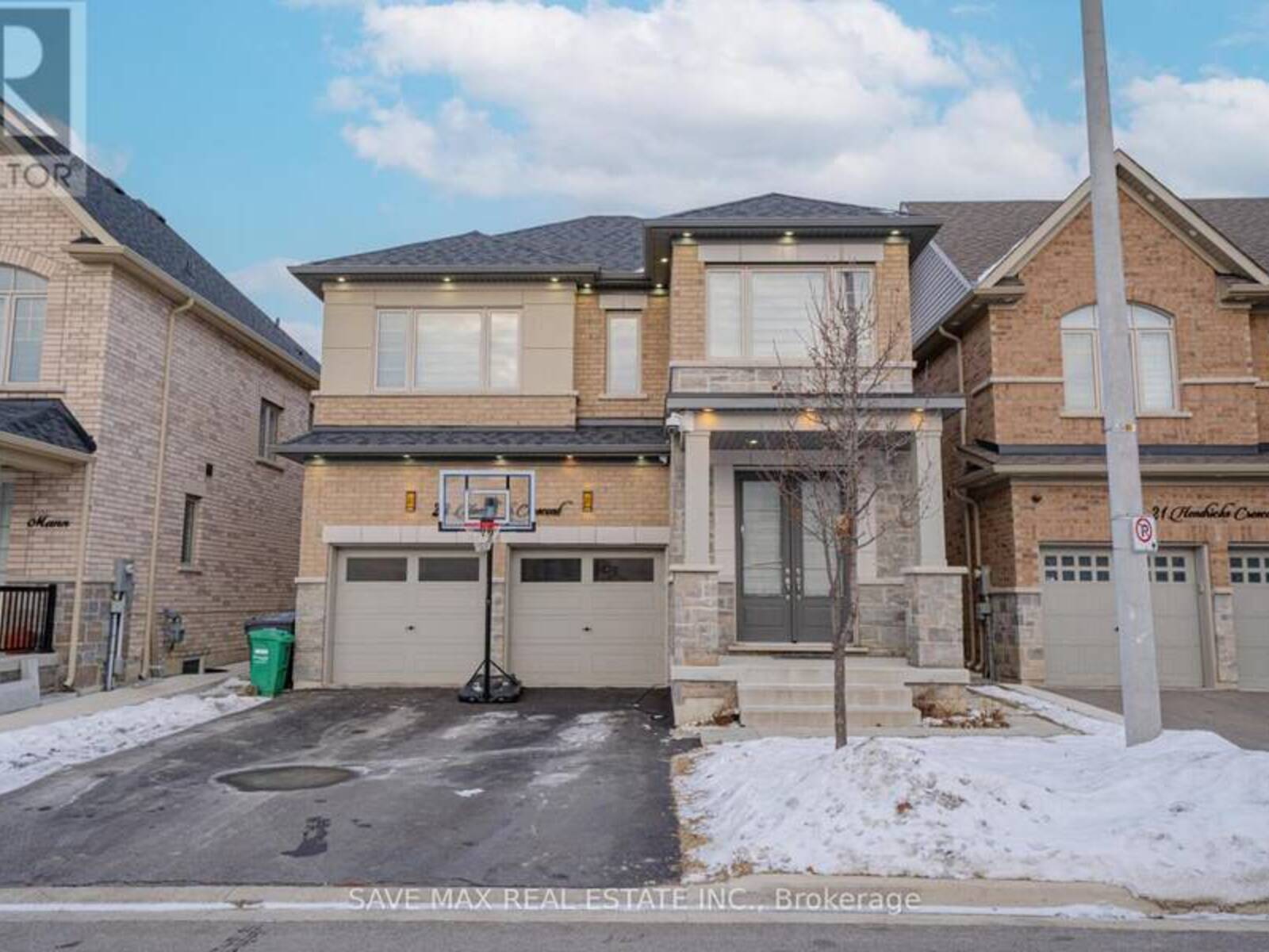 23 HENDRICKS CRESCENT, Brampton, Ontario L6Y 4L2