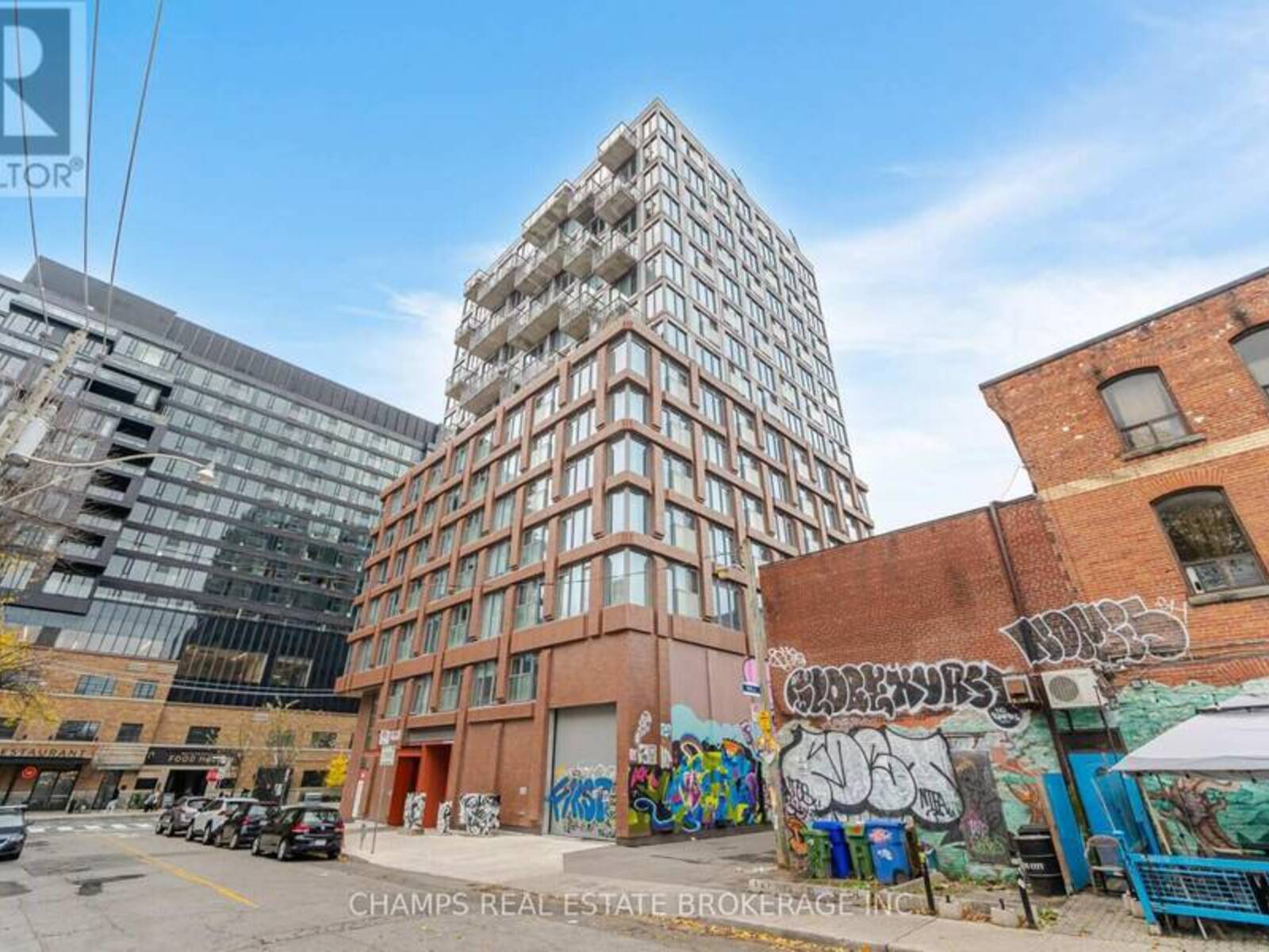 2 AUGUSTA AVENUE, Toronto, Ontario M5V 0T3