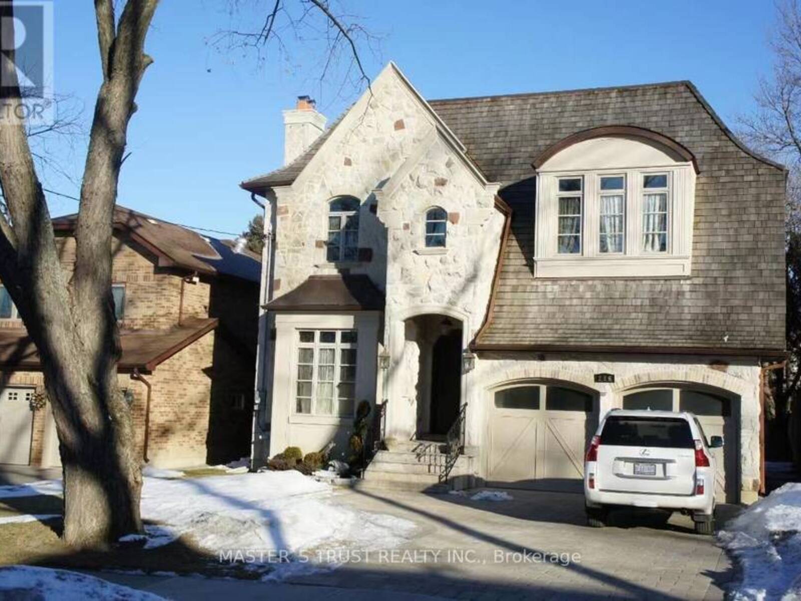 216 PARKVIEW AVENUE, Toronto, Ontario M2N 3Y8