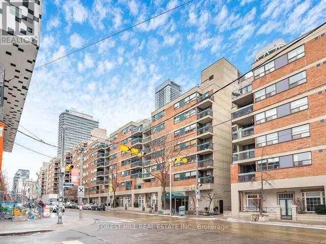 527 - 73 MCCAUL STREET Toronto Ontario, M5T 2X2