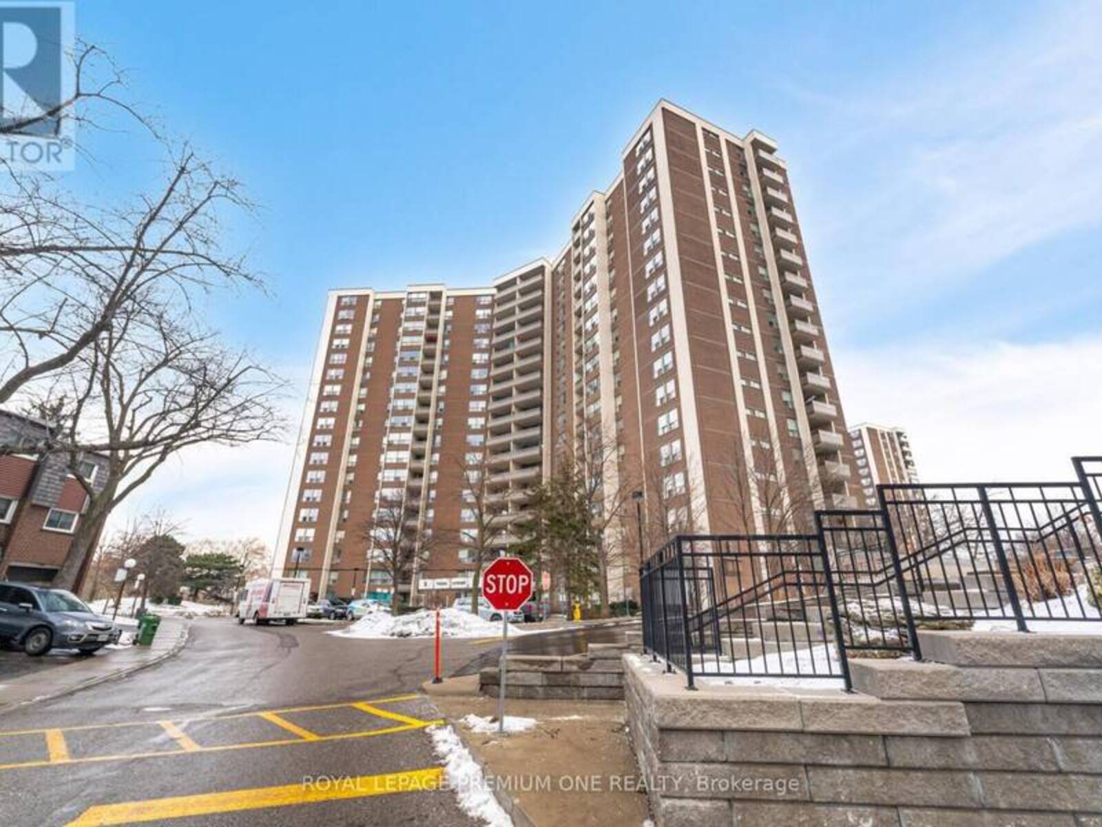 210 - 5 VICORA LINKWAY, Toronto, Ontario M3C 1A4