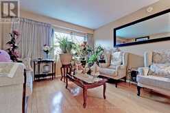 28 SCOTNEY GROVE | Toronto Ontario | Slide Image Nine