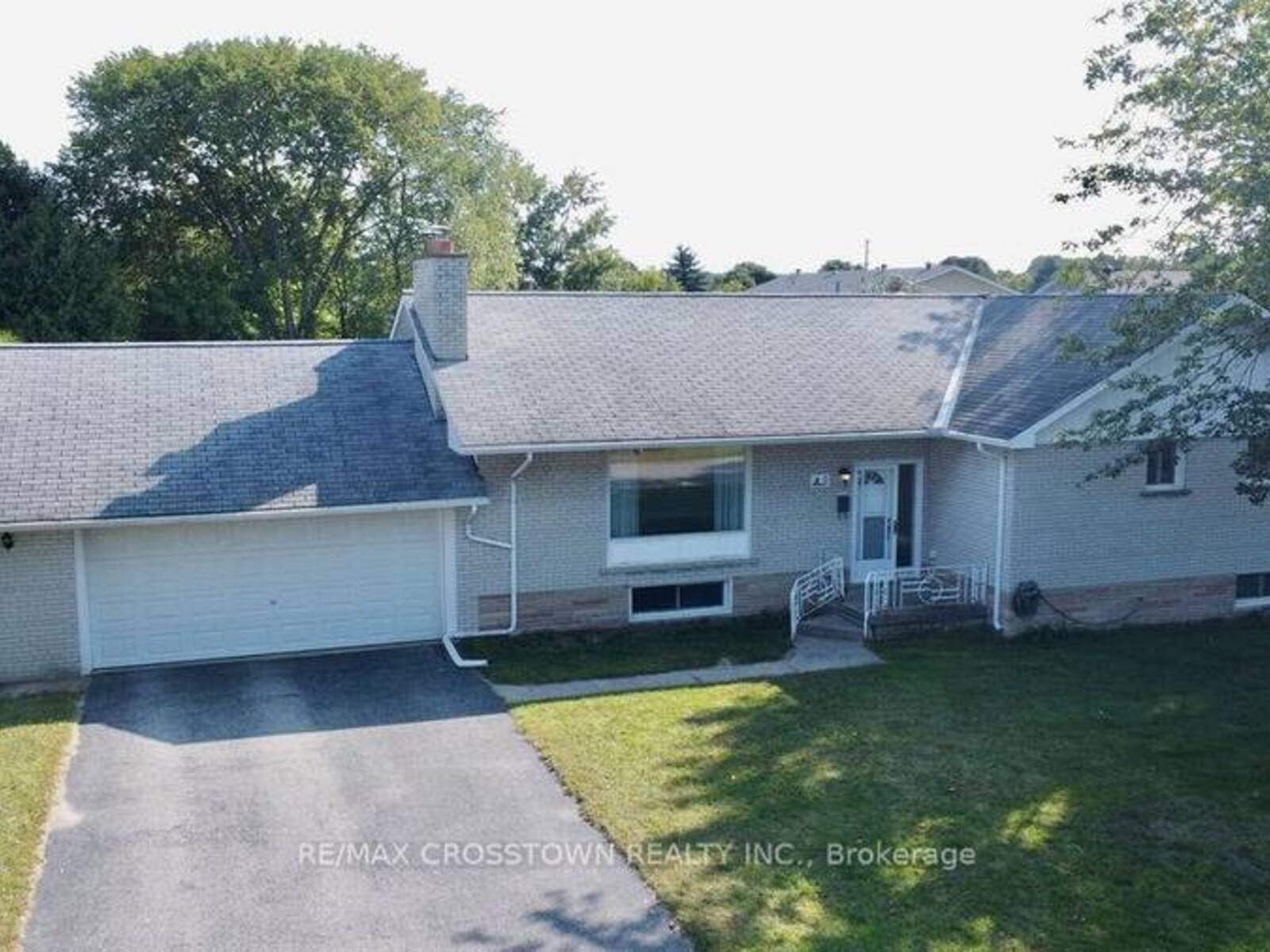 9 ANNE STREET, Penetanguishene, Ontario L9M 1K5