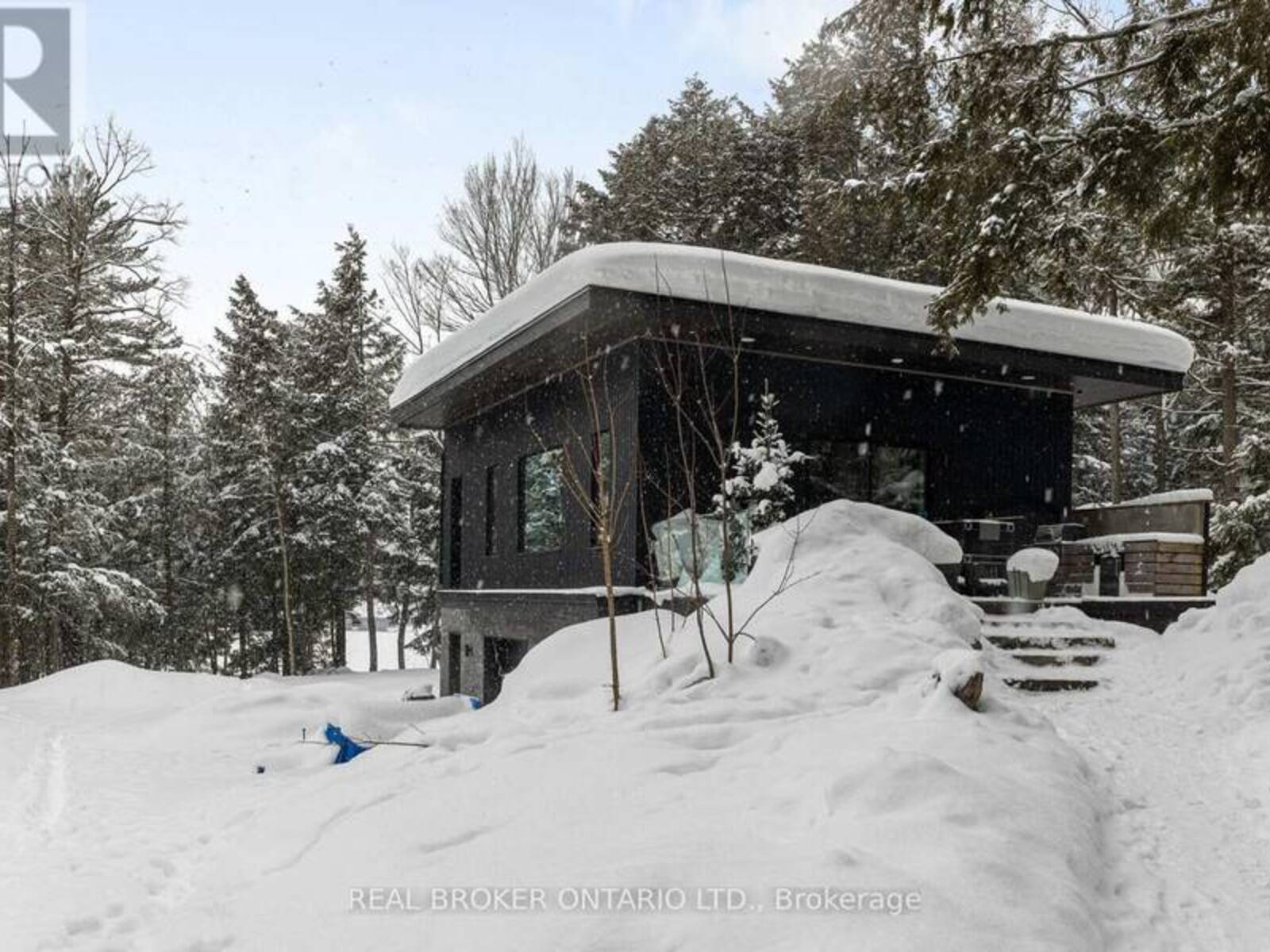 1039 VIEWPOINT TRAIL W, Bracebridge, Ontario P1P 1L1