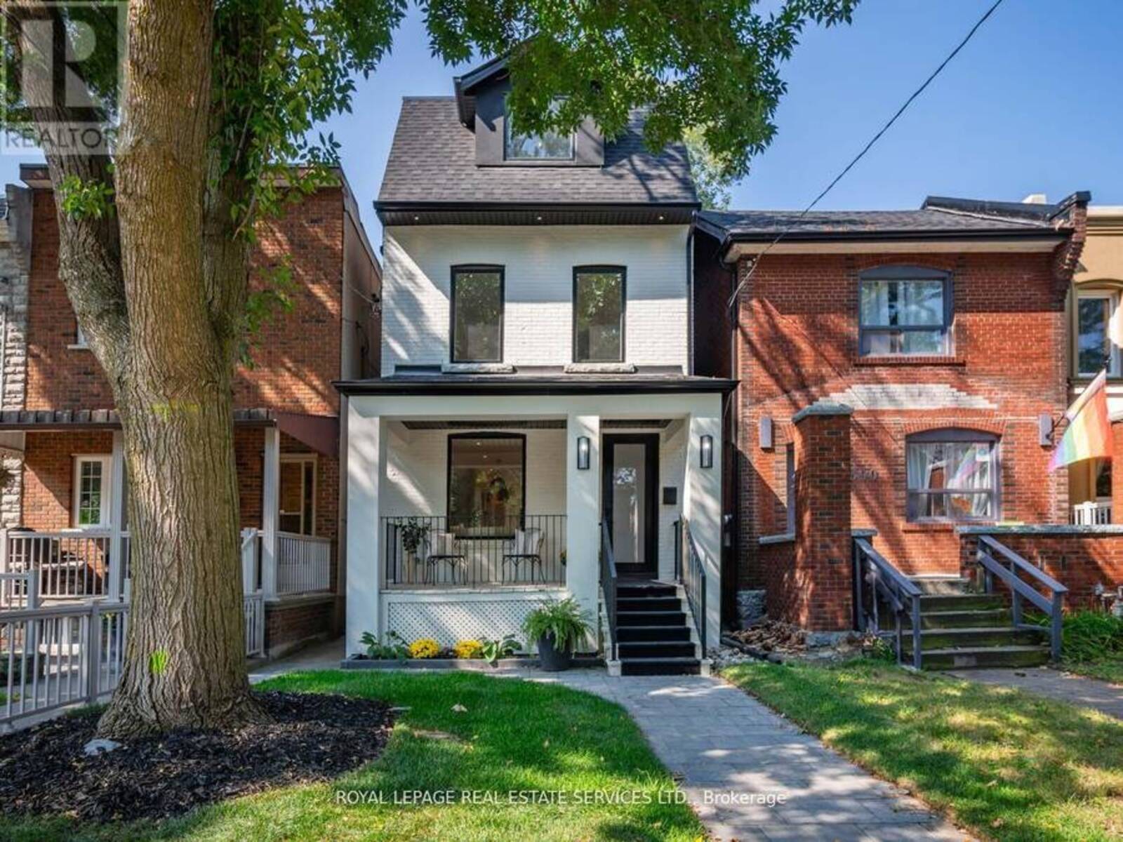 388 ST CLARENS AVENUE, Toronto, Ontario M6H 3W3