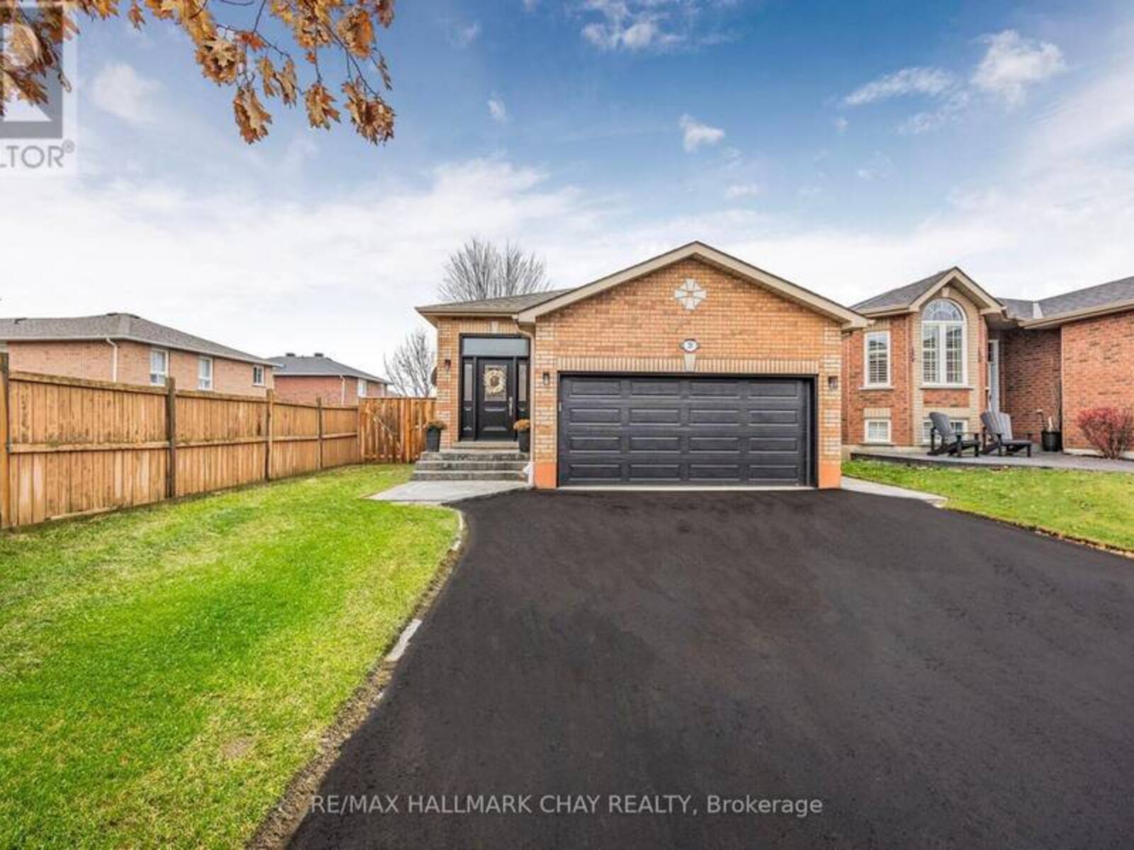 20 SELINE CRESCENT, Barrie, Ontario L4N 0Y7