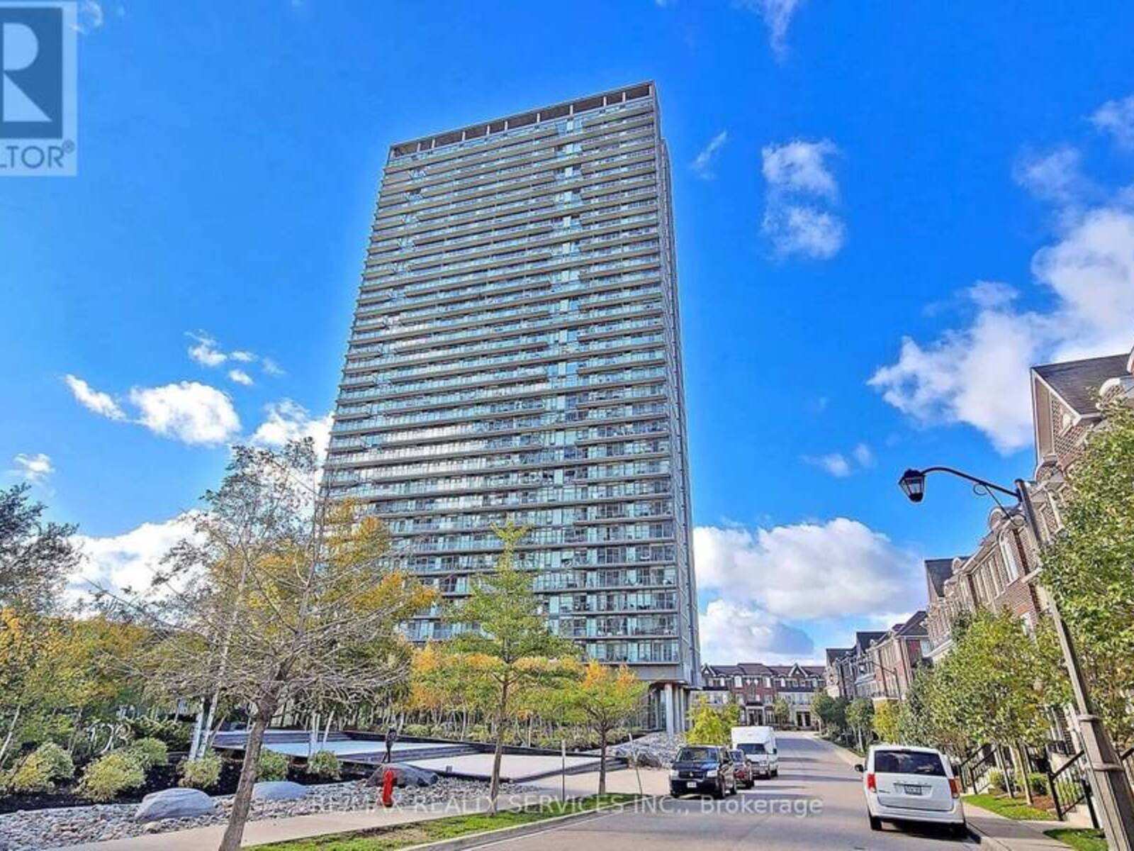 511 - 105 THE QUEENSWAY AVENUE, Toronto, Ontario M6S 5B5