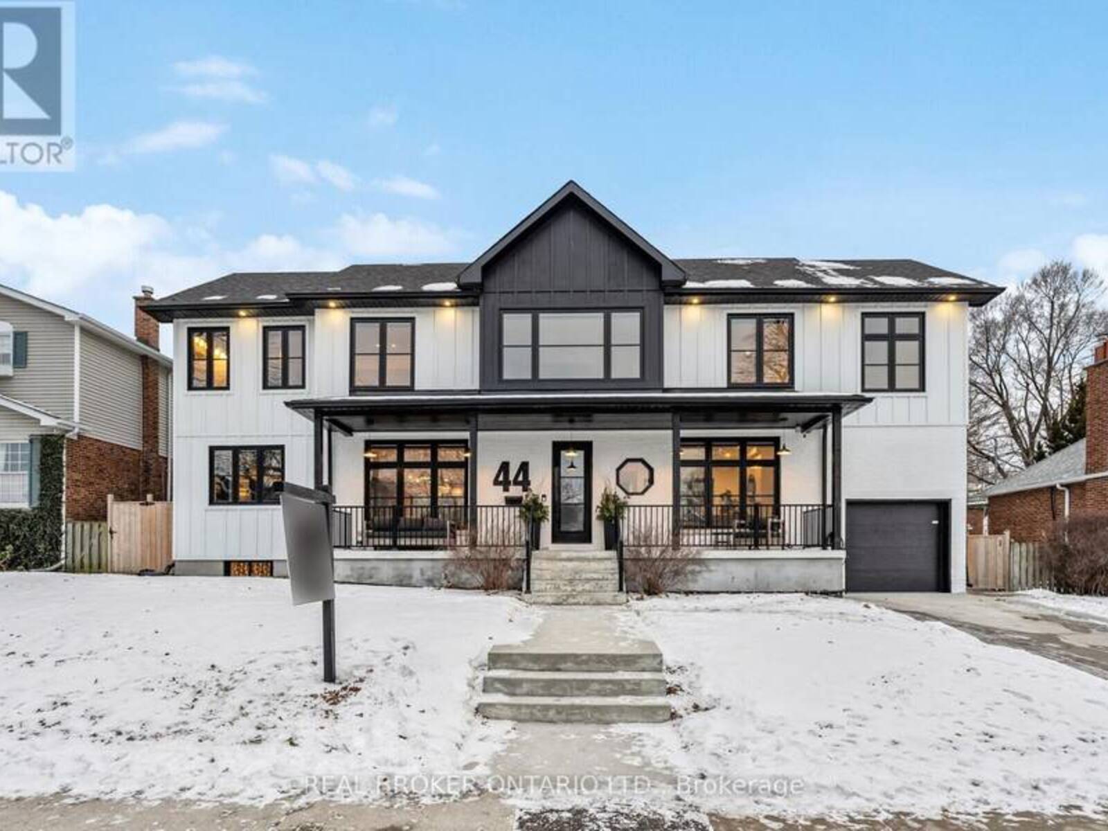 44 HUNT CLUB DRIVE, Toronto, Ontario M1N 2X1