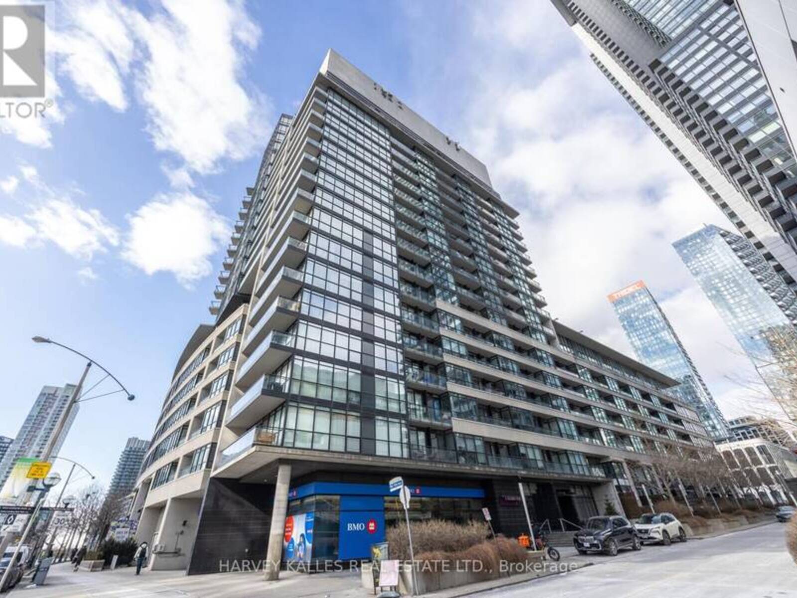 827 - 8 TELEGRAM MEWS, Toronto, Ontario M5V 3Z5