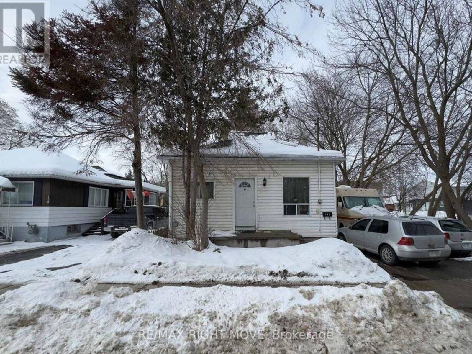 102 VICTORIA STREET, Orillia, Ontario L3V 2W1