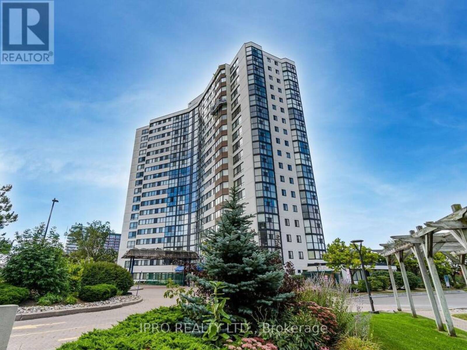 808 - 1360 RATHBURN ROAD E, Mississauga, Ontario L4W 4H4