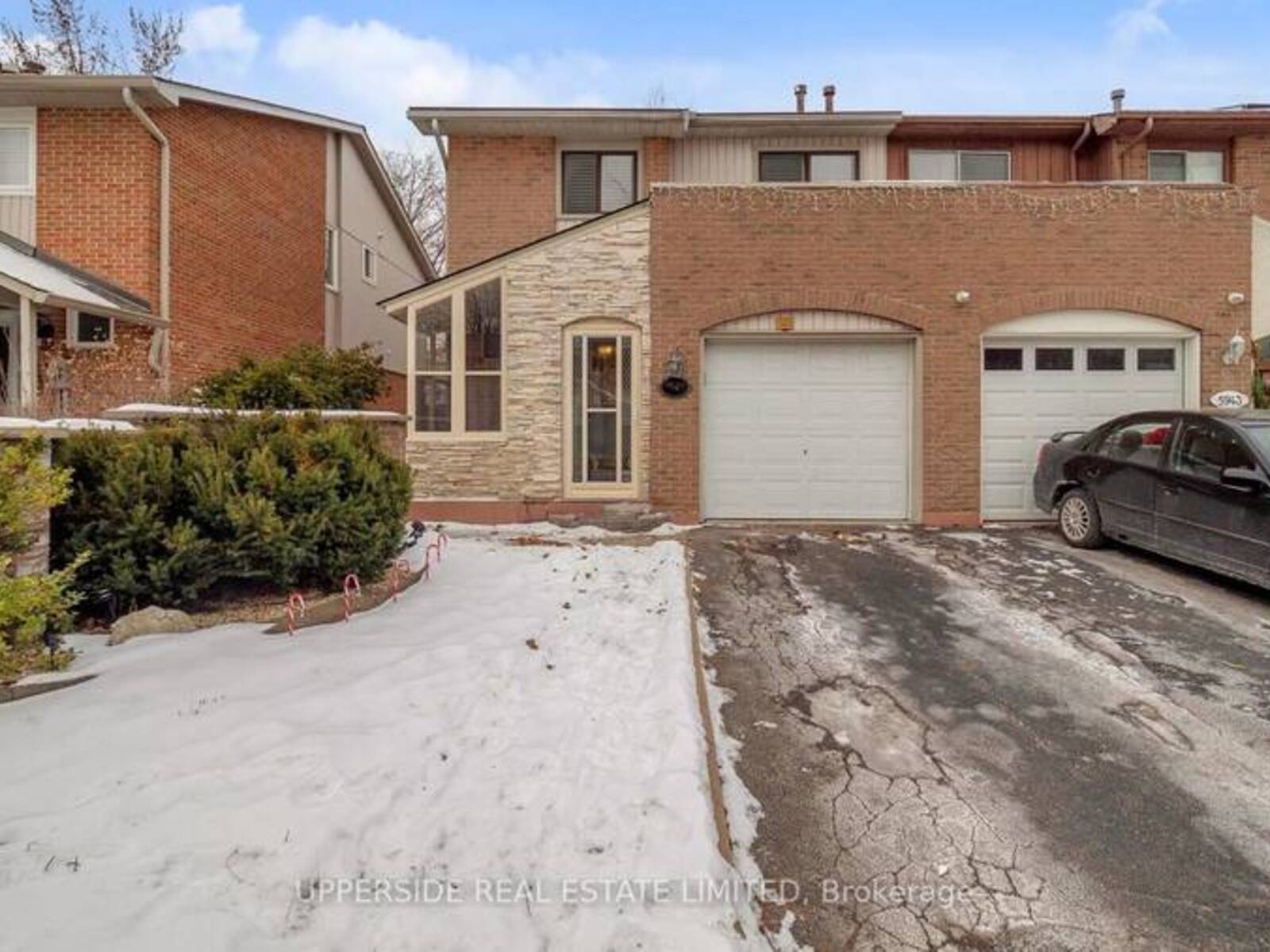 5945 CHIDHAM CRESCENT, Mississauga, Ontario L5N 2R8