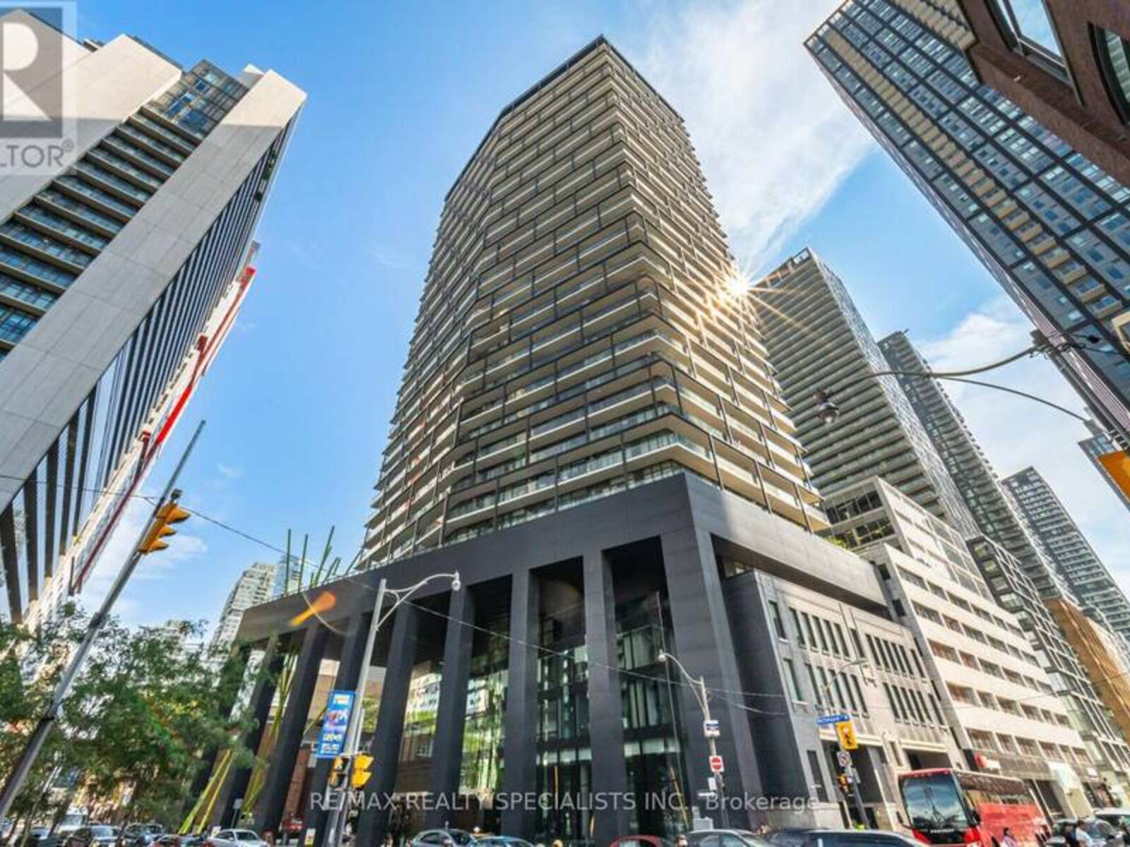 3012 - 125 PETER STREET, Toronto, Ontario M5V 0M2