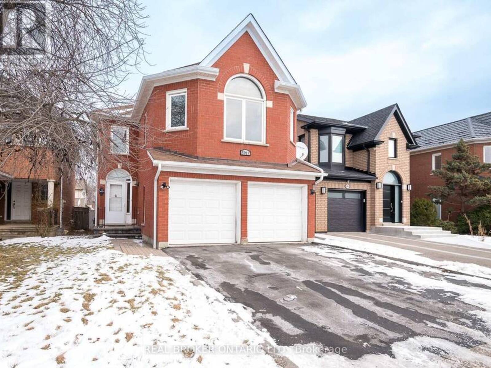 5917 LEESIDE CRESCENT, Mississauga, Ontario L5M 5L8