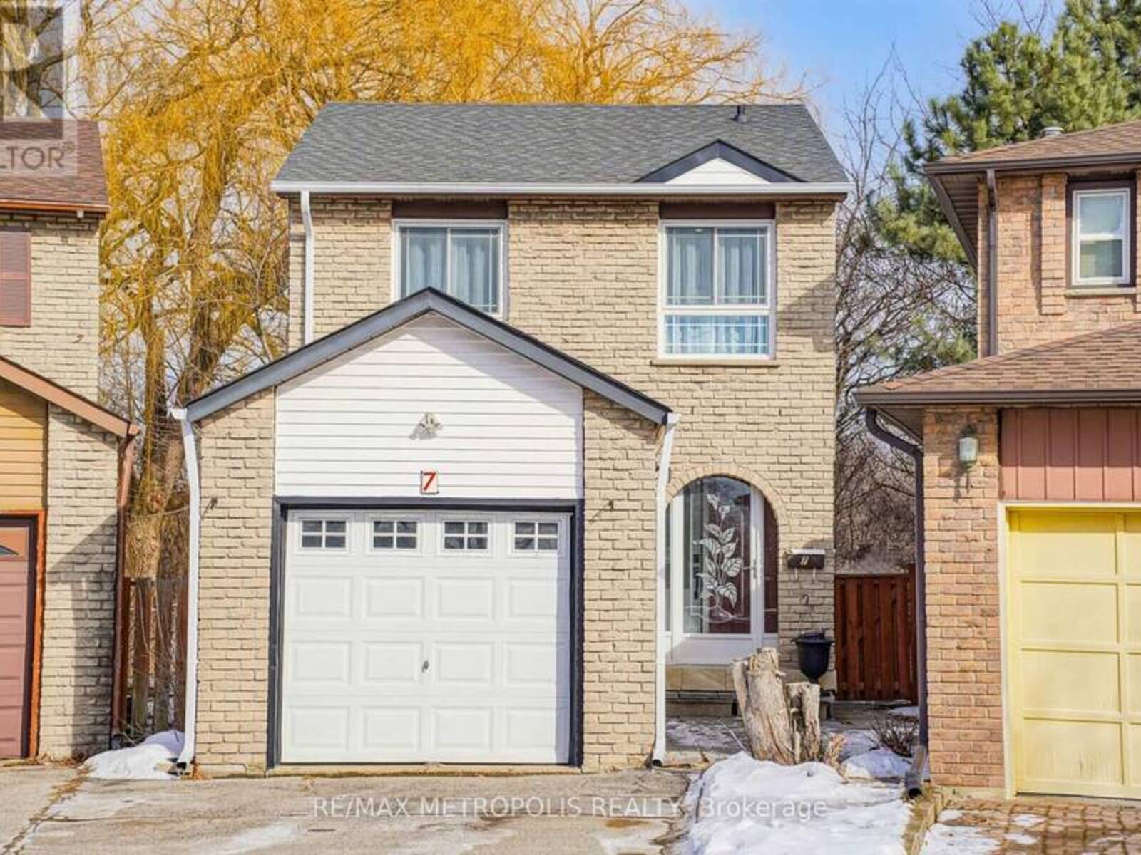 7 MCCRACKIN COURT, Vaughan, Ontario L4J 2T2