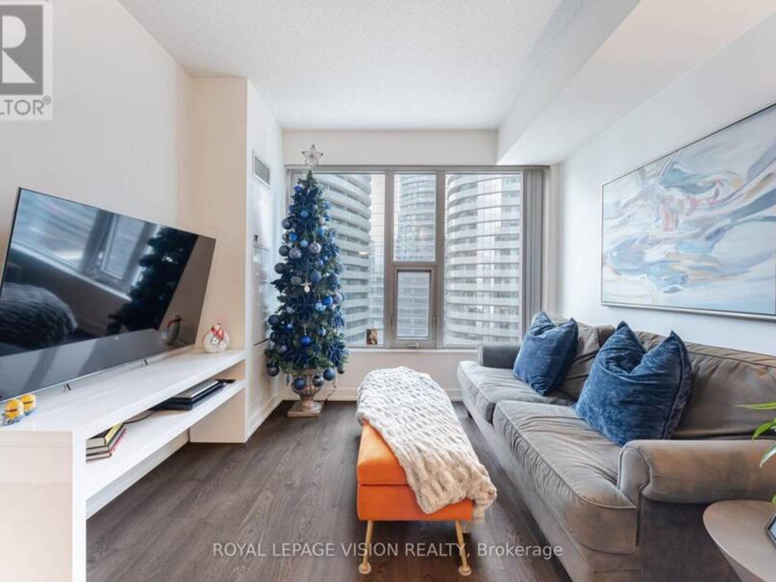 2401 - 10 YORK STREET, Toronto, Ontario M5J 0E1