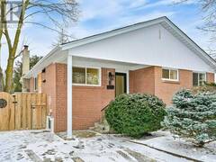 3 DAVIDSON ROAD Aurora Ontario, L4G 2A9