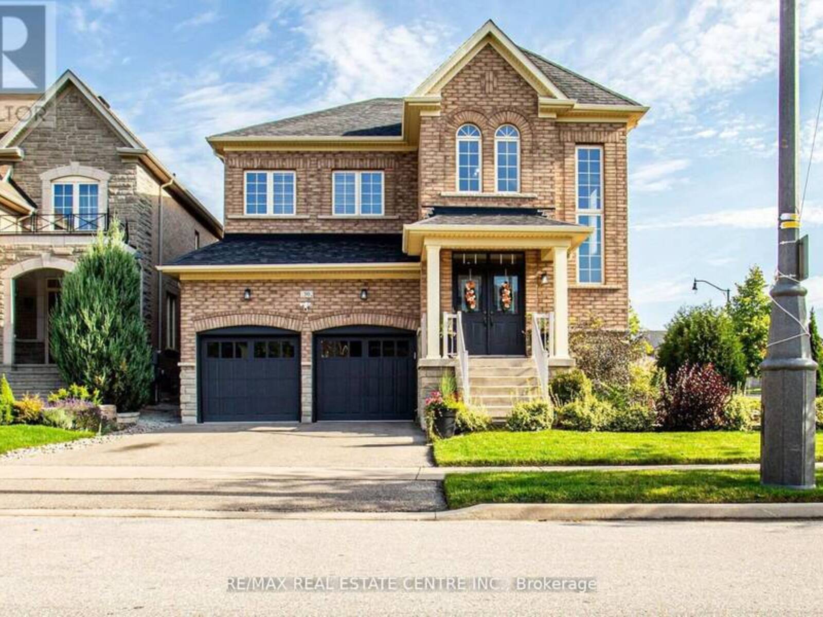 30 DEANSTON COURT, Brampton, Ontario L6X 2Z7