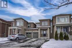 143 JIM MORTSON DRIVE | East Gwillimbury Ontario | Slide Image Two