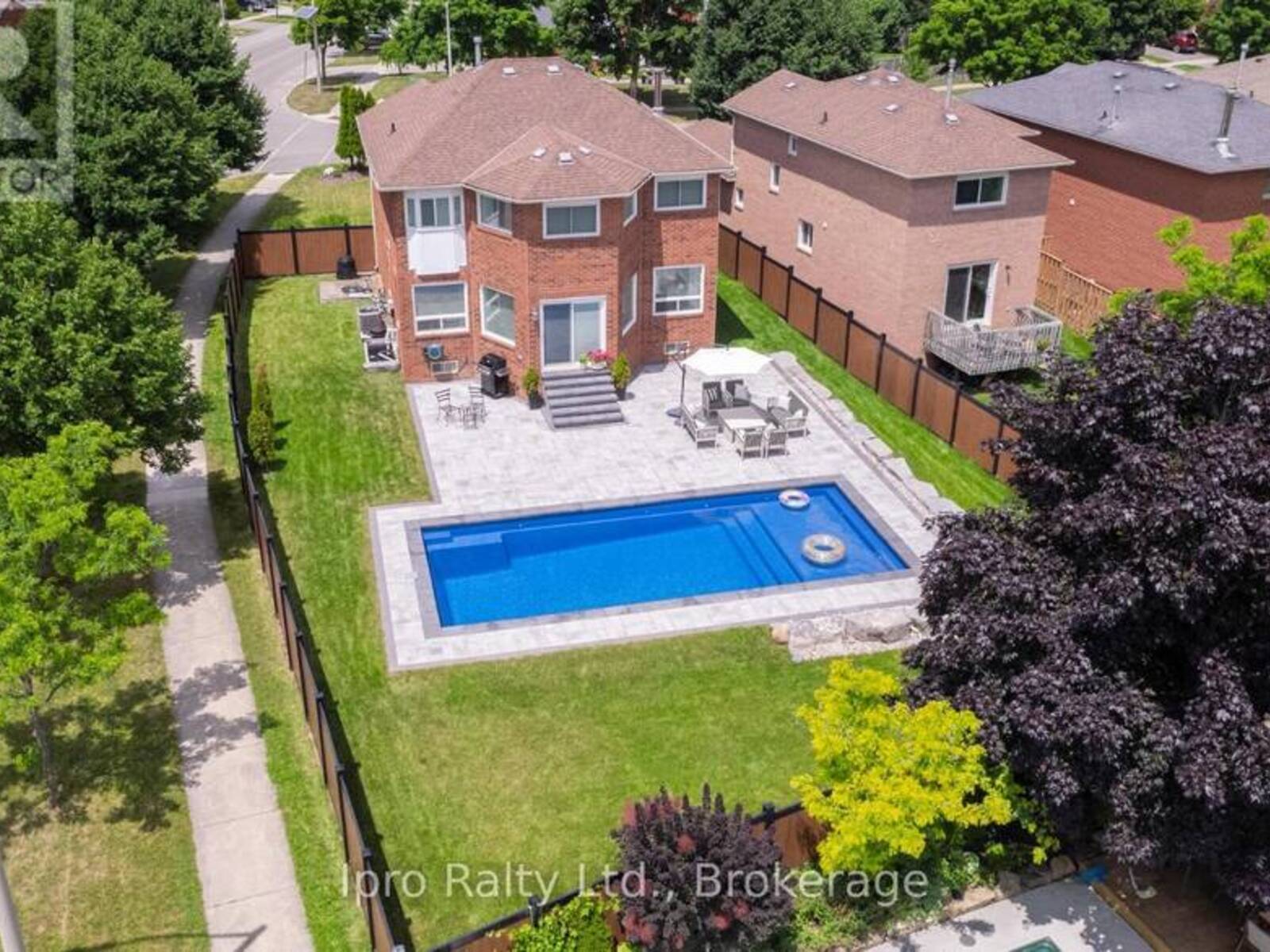 2 SMITH DRIVE, Halton Hills, Ontario L7G 5K6