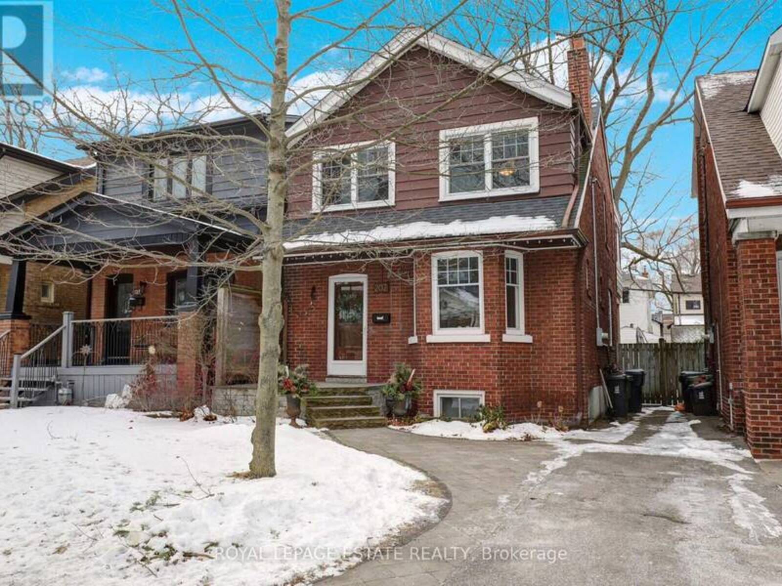 202 BINGHAM AVENUE, Toronto, Ontario M4E 3R5