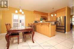 36 WOODLAND TRAIL COURT | Vaughan Ontario | Slide Image Nine