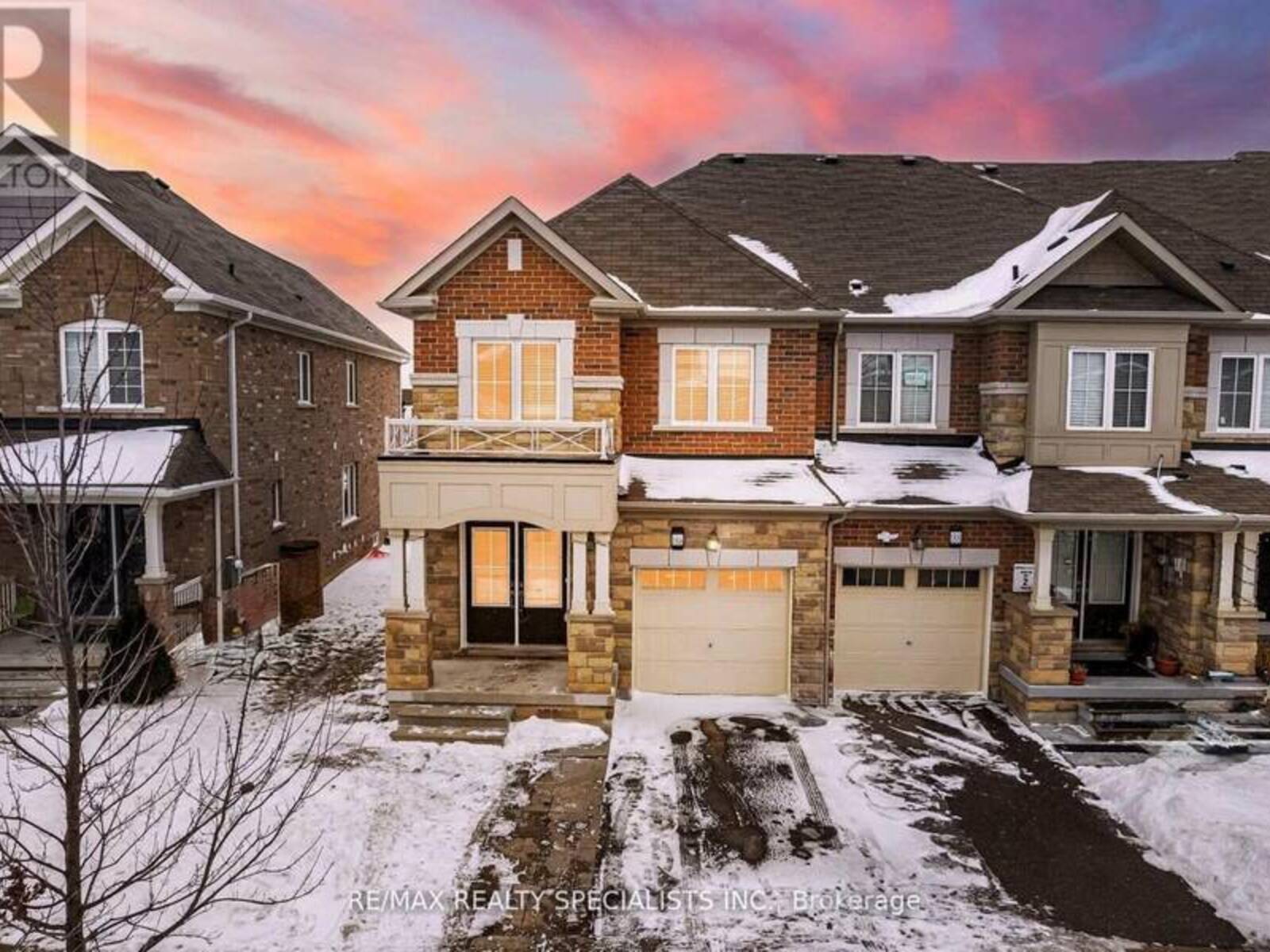 186 GOLDEN SPRINGS DRIVE, Brampton, Ontario L7A 4N9