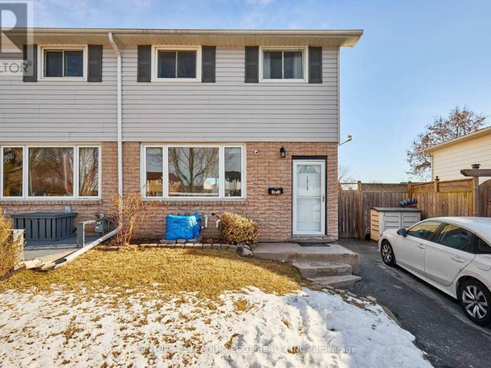 1313 LAKEFIELD COURT, Oshawa, Ontario L1J 3Y5