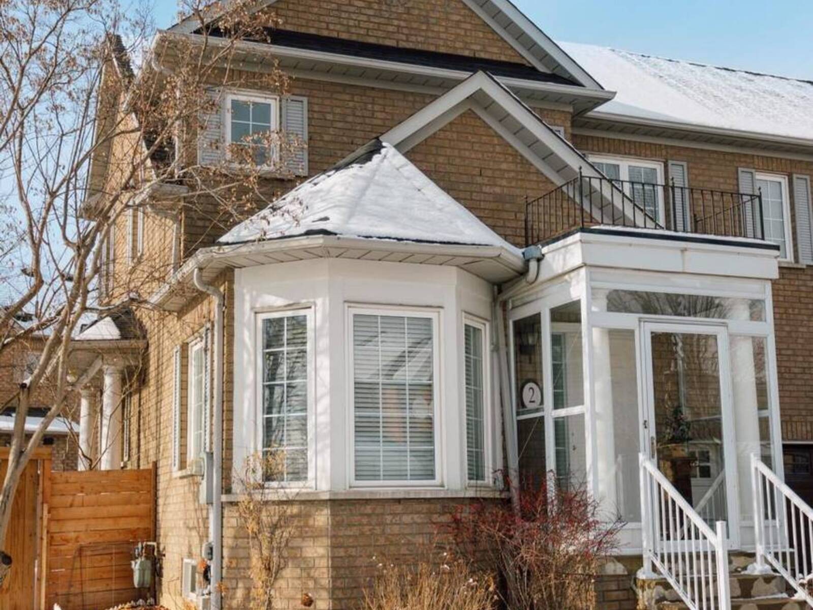 2 BERRINGER STREET, Richmond Hill, Ontario L4B 4G4