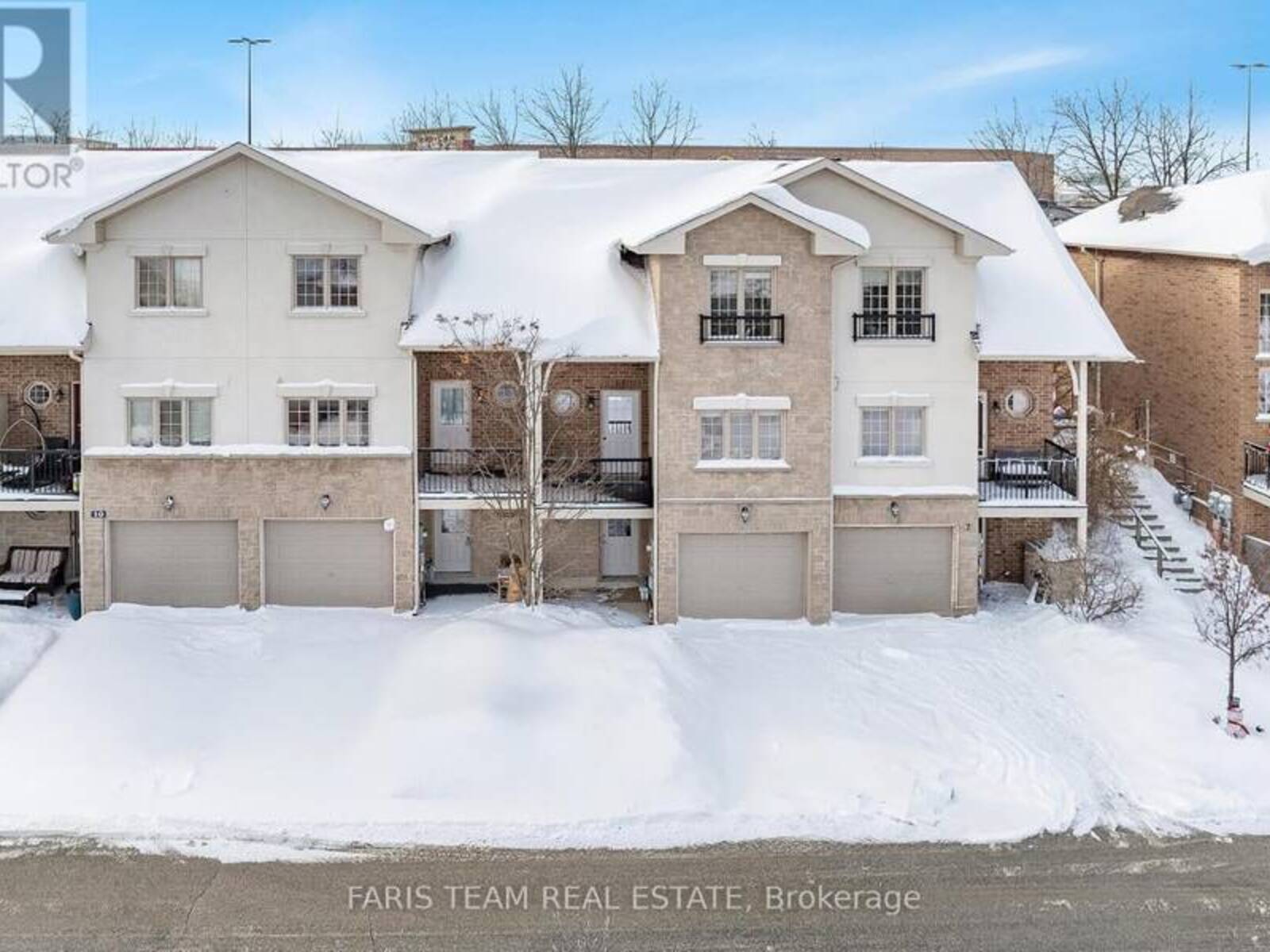 8 - 175 STANLEY STREET, Barrie, Ontario L4M 0G2