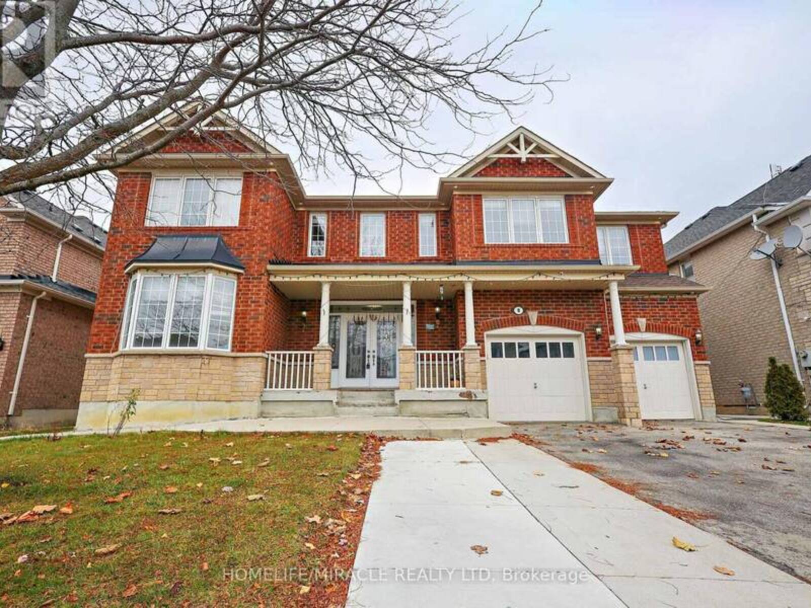 8 NELLY COURT, Brampton, Ontario L6P 2G5