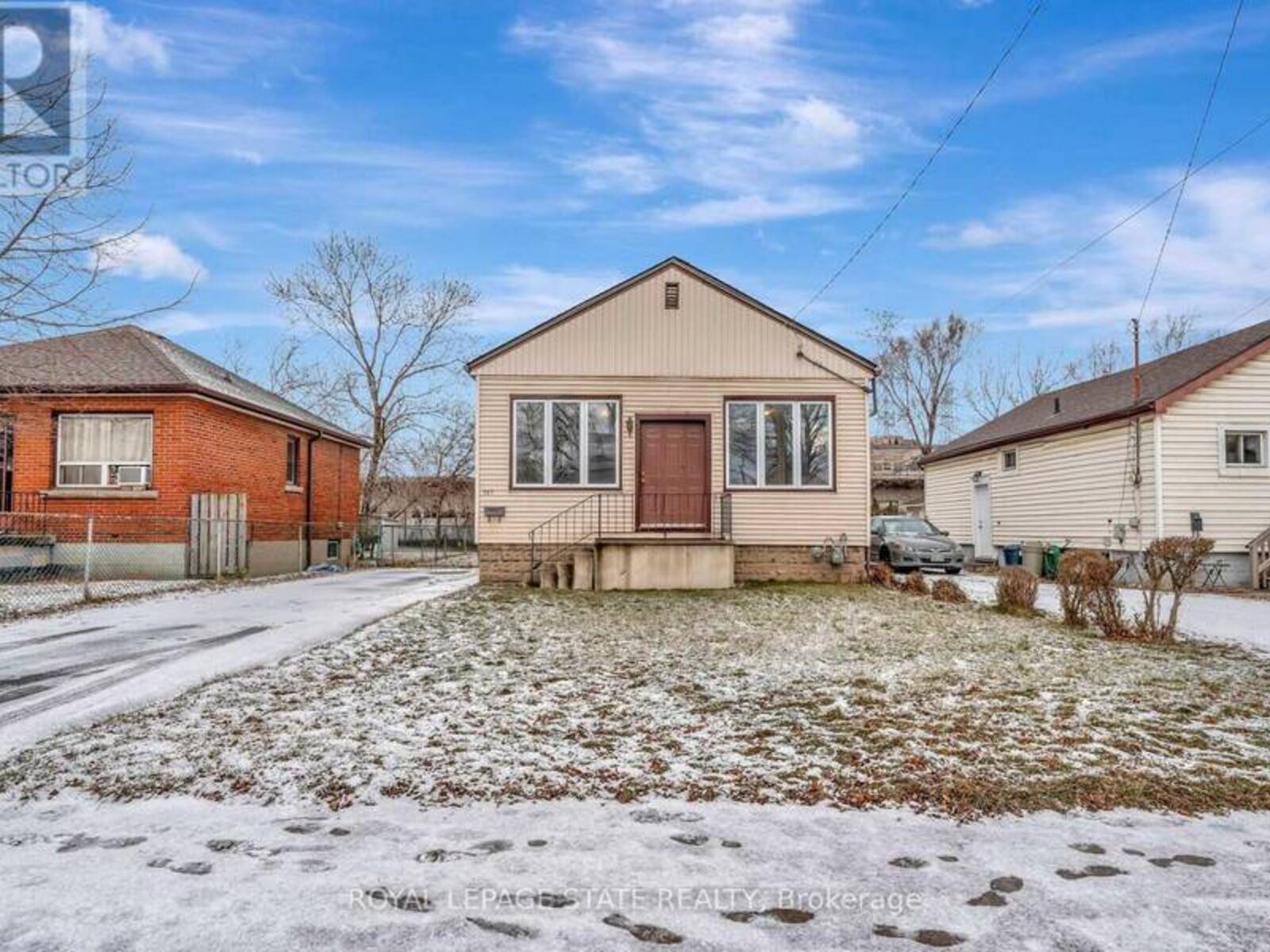 727 BRIGHTON AVENUE, Hamilton, Ontario L8H 6H5