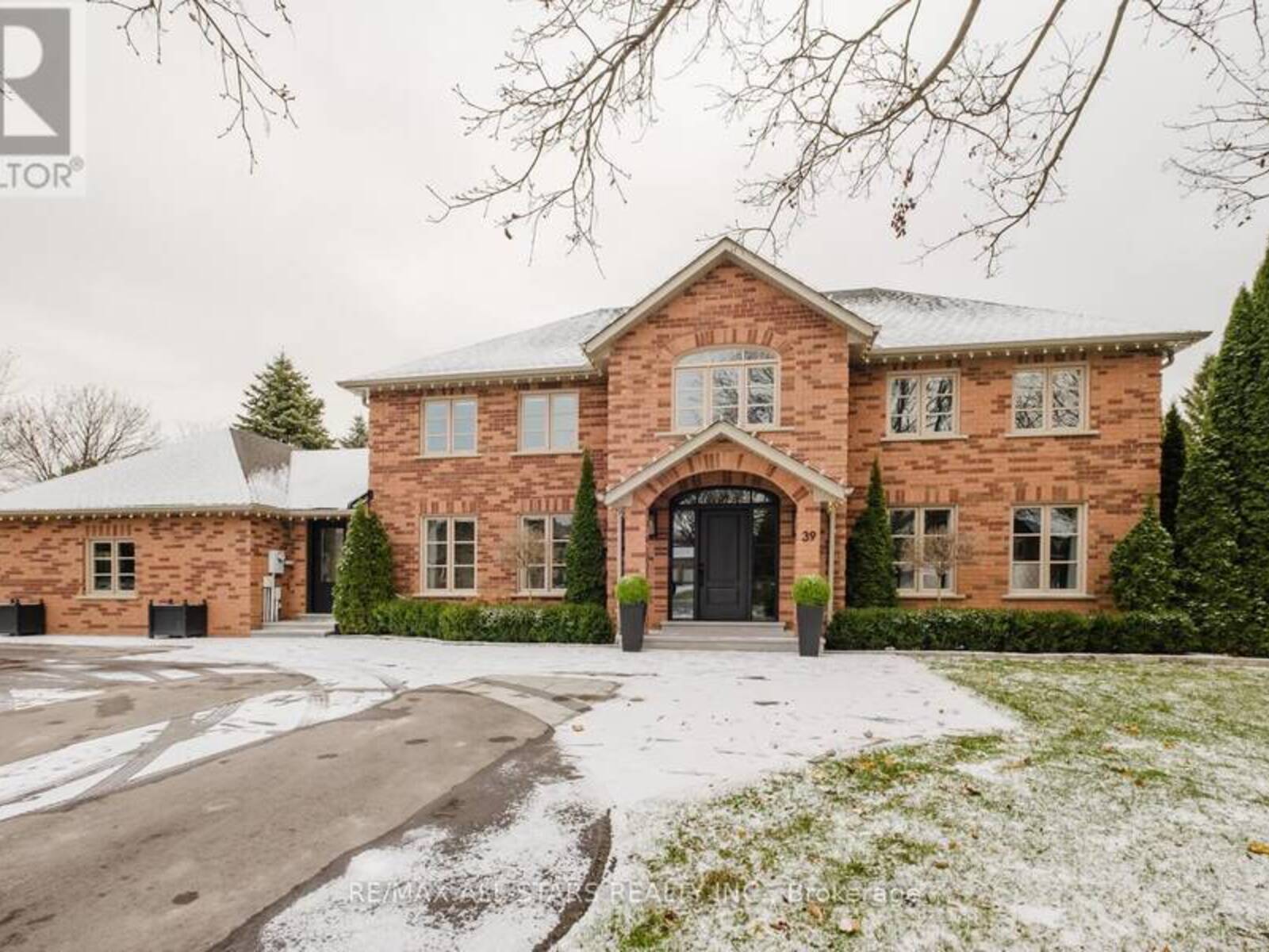 39 HILL TOP TRAIL, Whitchurch-Stouffville, Ontario L4A 3G7