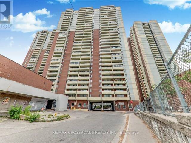 910 - 5 MASSEY SQUARE Toronto Ontario, M4C 5L6 - 3 Bedrooms Condo For Sale