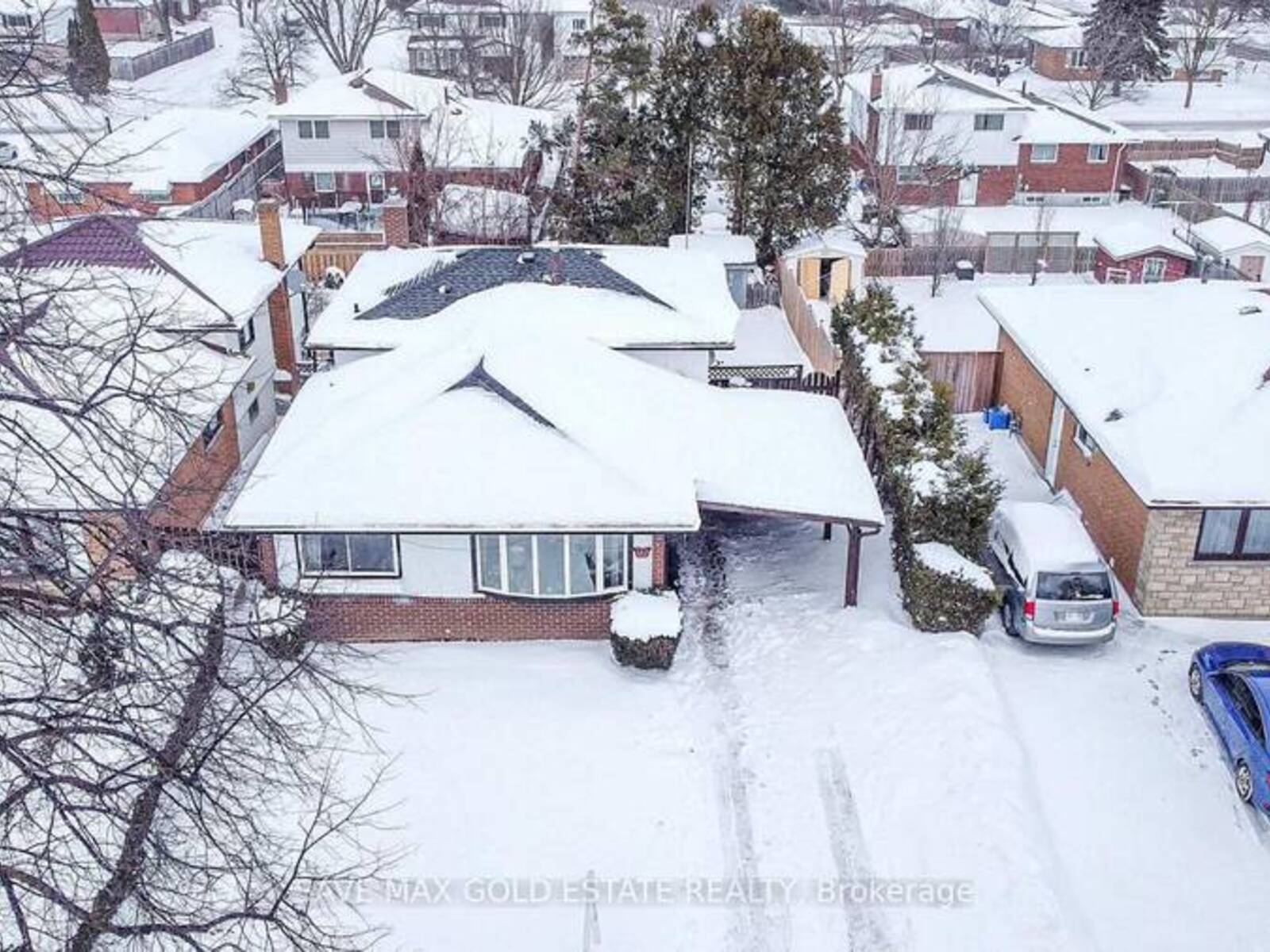 122 HAZELGLEN DRIVE, Kitchener, Ontario N2M 2E5