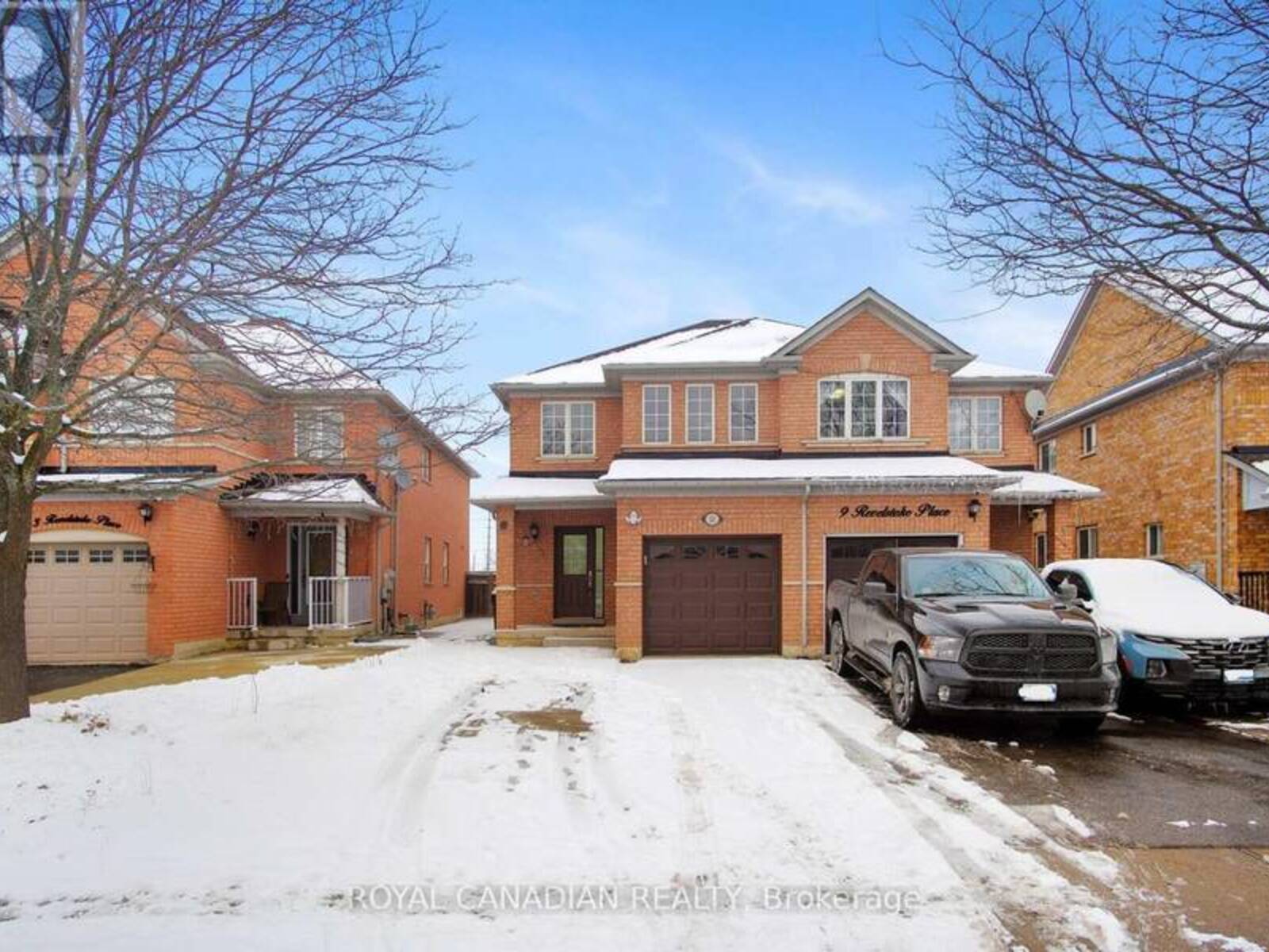 11 REVELSTOKE PLACE, Brampton, Ontario L6R 3G3