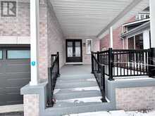 4 CASTLEGLEN BOULEVARD | Markham Ontario | Slide Image Two