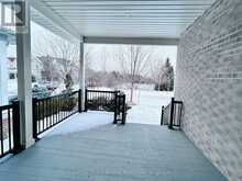 4 CASTLEGLEN BOULEVARD | Markham Ontario | Slide Image Three