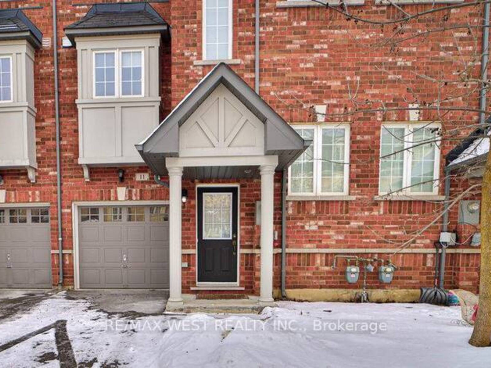 11 - 15 OLD COLONY ROAD, Richmond Hill, Ontario L4E 4L4