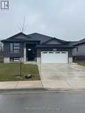 16 KINGSBRIDGE DRIVE | Amherstburg Ontario | Slide Image One