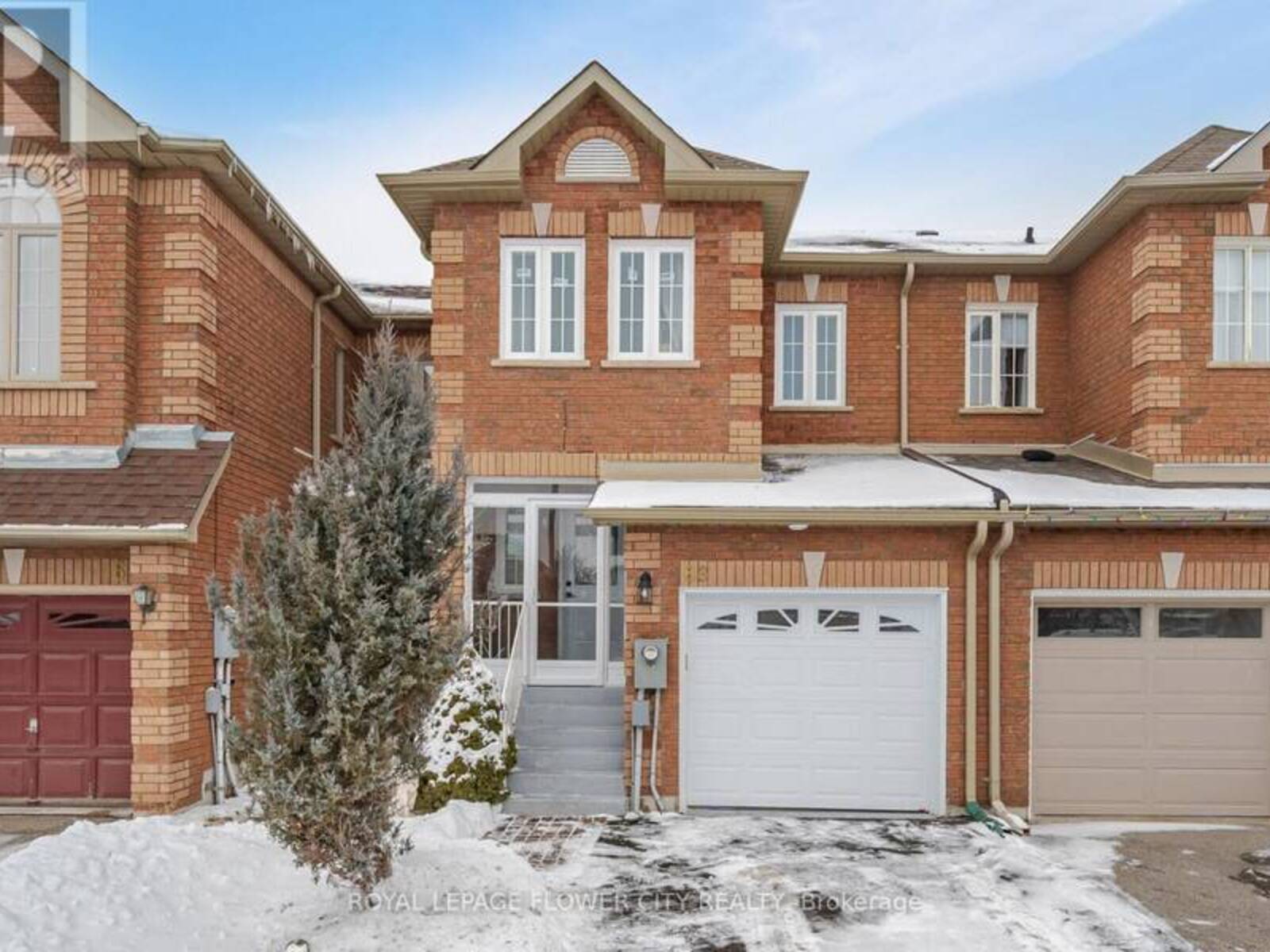 68 DENTON CIRCLE, Vaughan, Ontario L6A 2N4