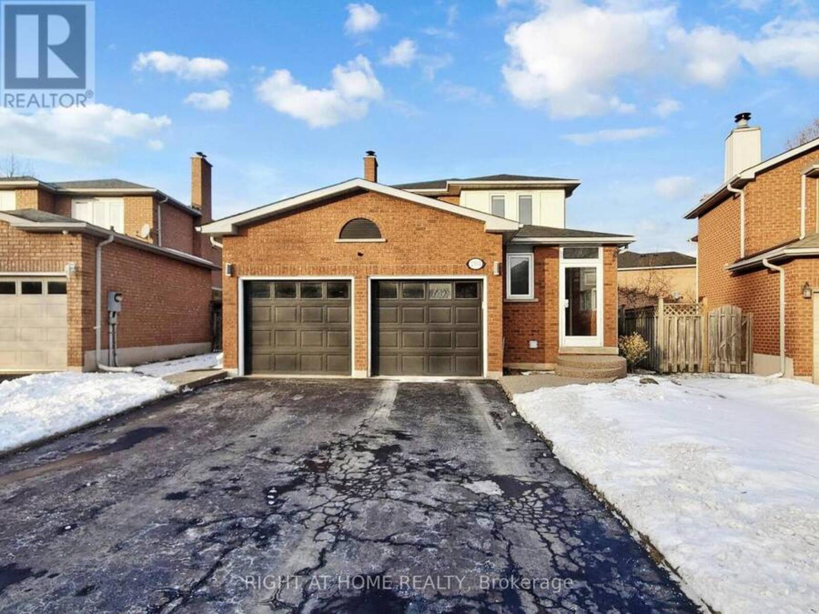 2353 MOWAT AVENUE, Oakville, Ontario L6H 5X3