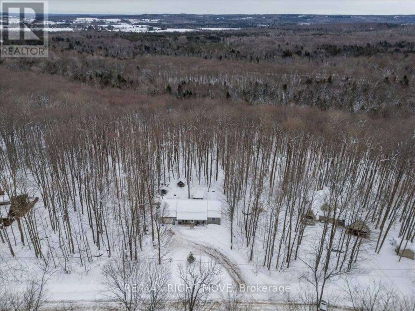 5 SNOWSHOE TRAIL, Oro-Medonte, Ontario L0K 1N0