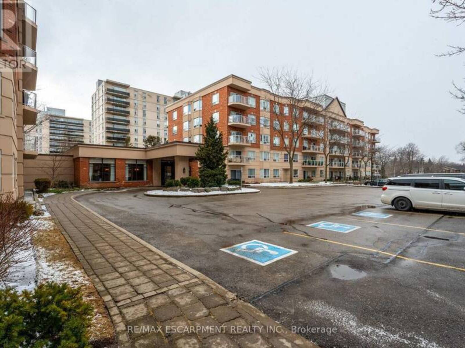 102 - 5188 LAKESHORE ROAD, Burlington, Ontario L7L 6P4