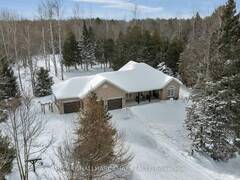 12 MARTINBROOK CRESCENT Oro-Medonte Ontario, L0L 2L0