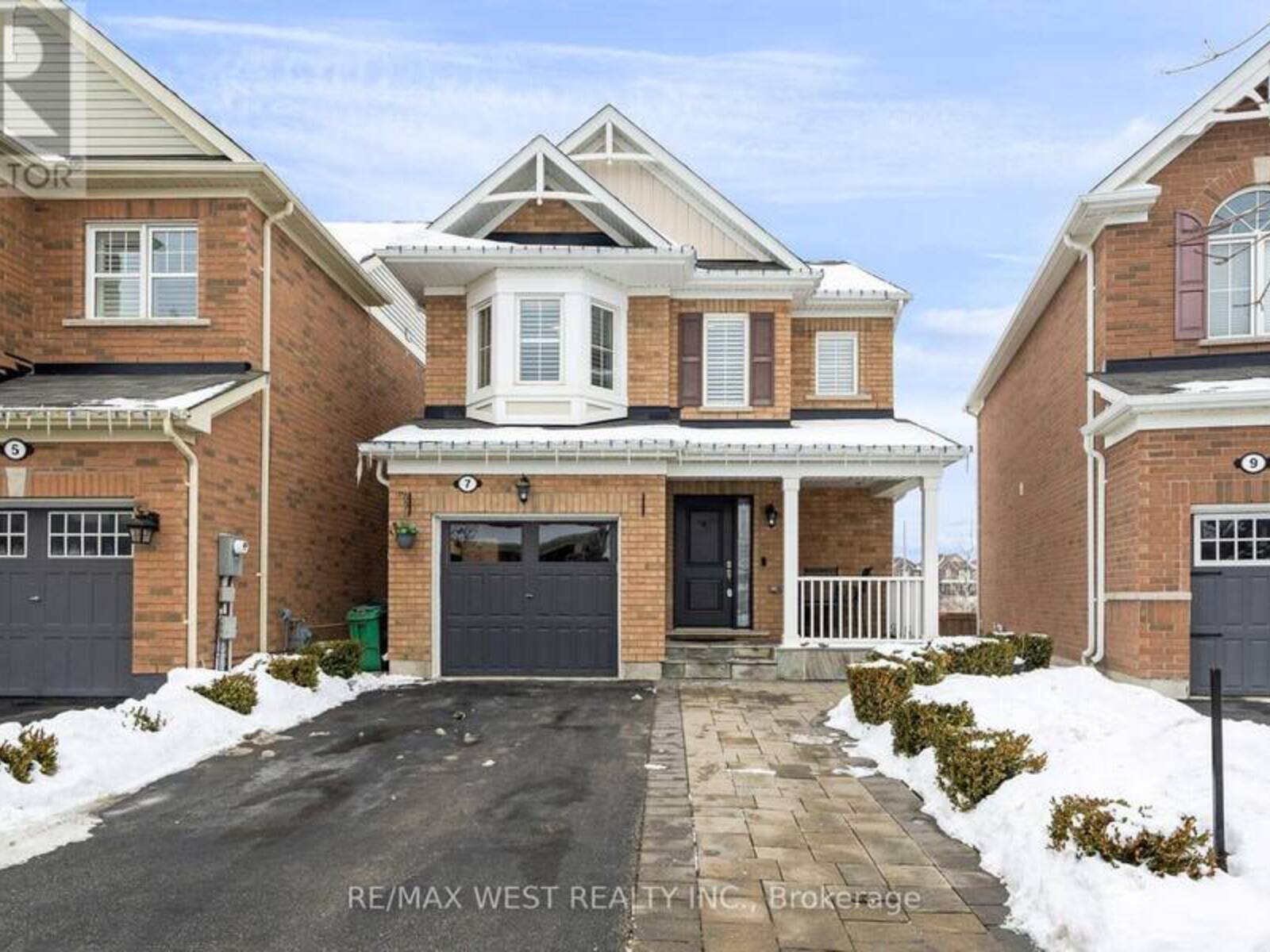 7 POLSTAR ROAD, Brampton, Ontario L7A 4H1