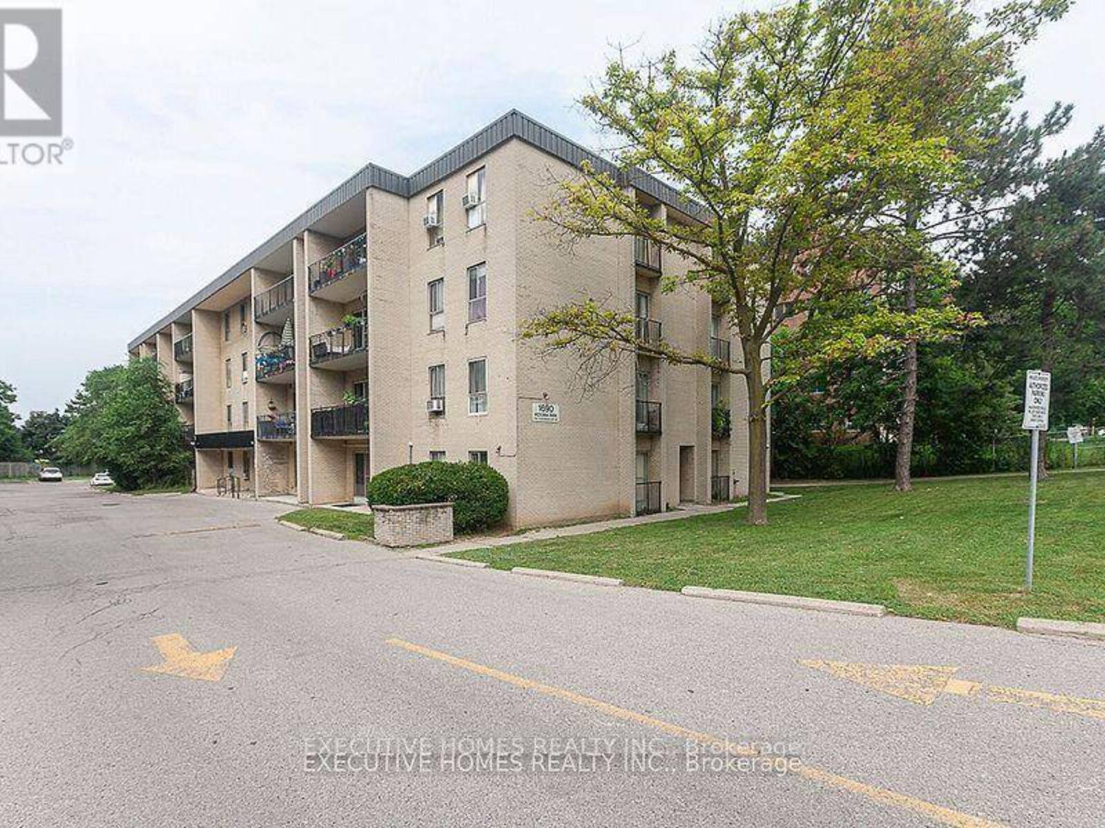 204 - 1690 VICTORIA PARK, Toronto, Ontario M1R 1R1