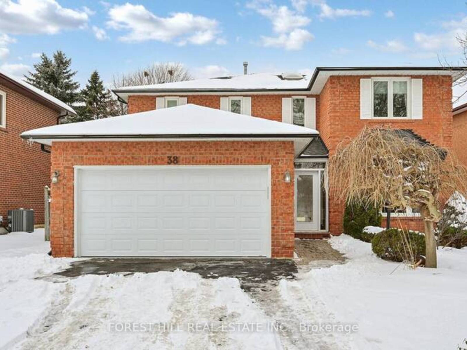 38 CYGNUS DRIVE, Richmond Hill, Ontario L4C 8N9